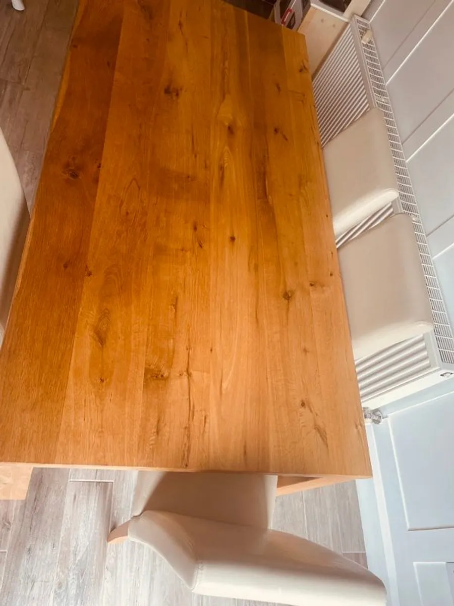 Kitchen table and chairs - Image 2