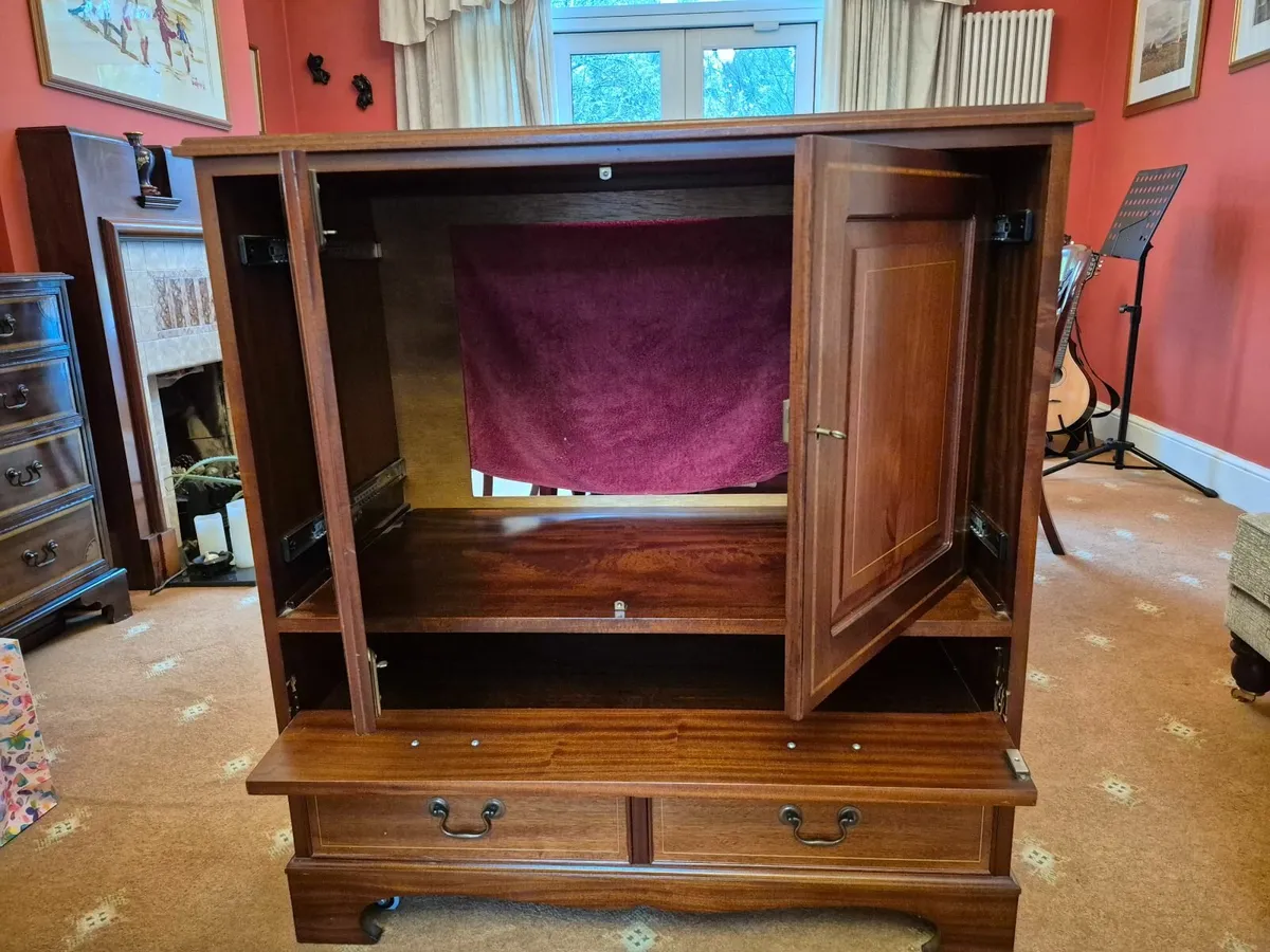 Custom made solid Mahogany Media/TV Unit - Image 2