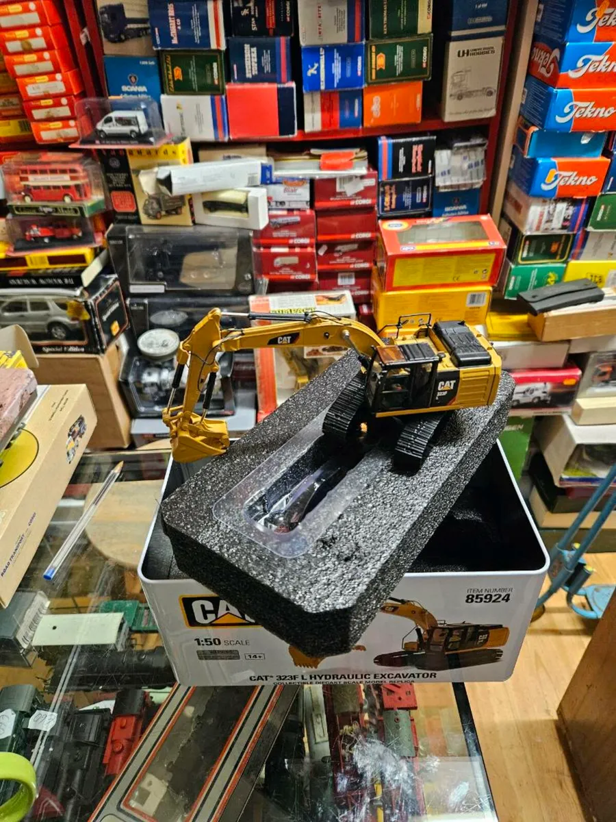 Corgi Diecast Master Caterpillar Excavator - Image 1