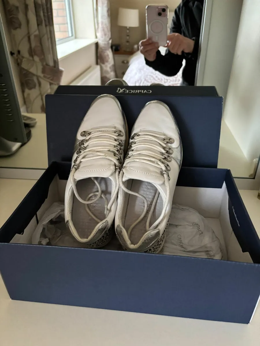 Caprice Walking on Air Ladies Shoes - Image 3