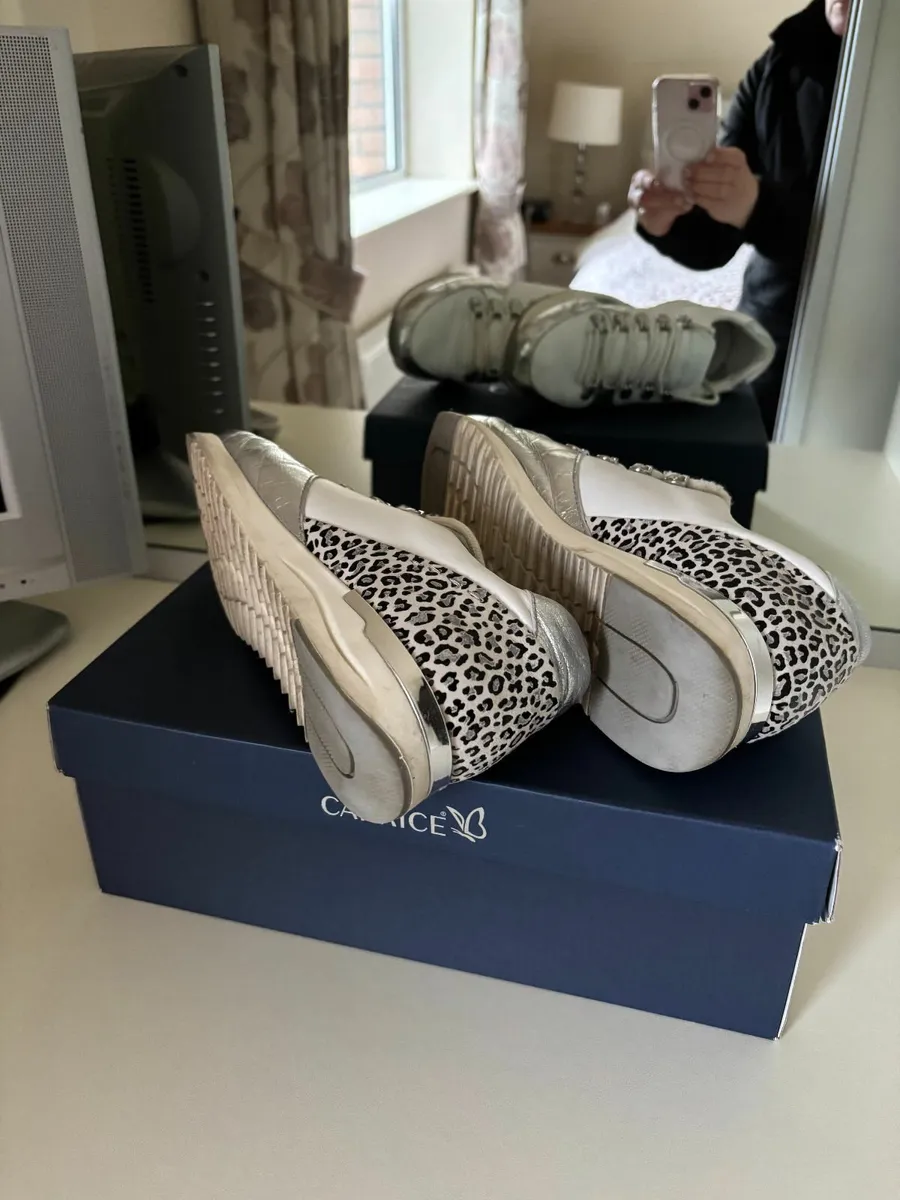 Caprice Walking on Air Ladies Shoes - Image 4