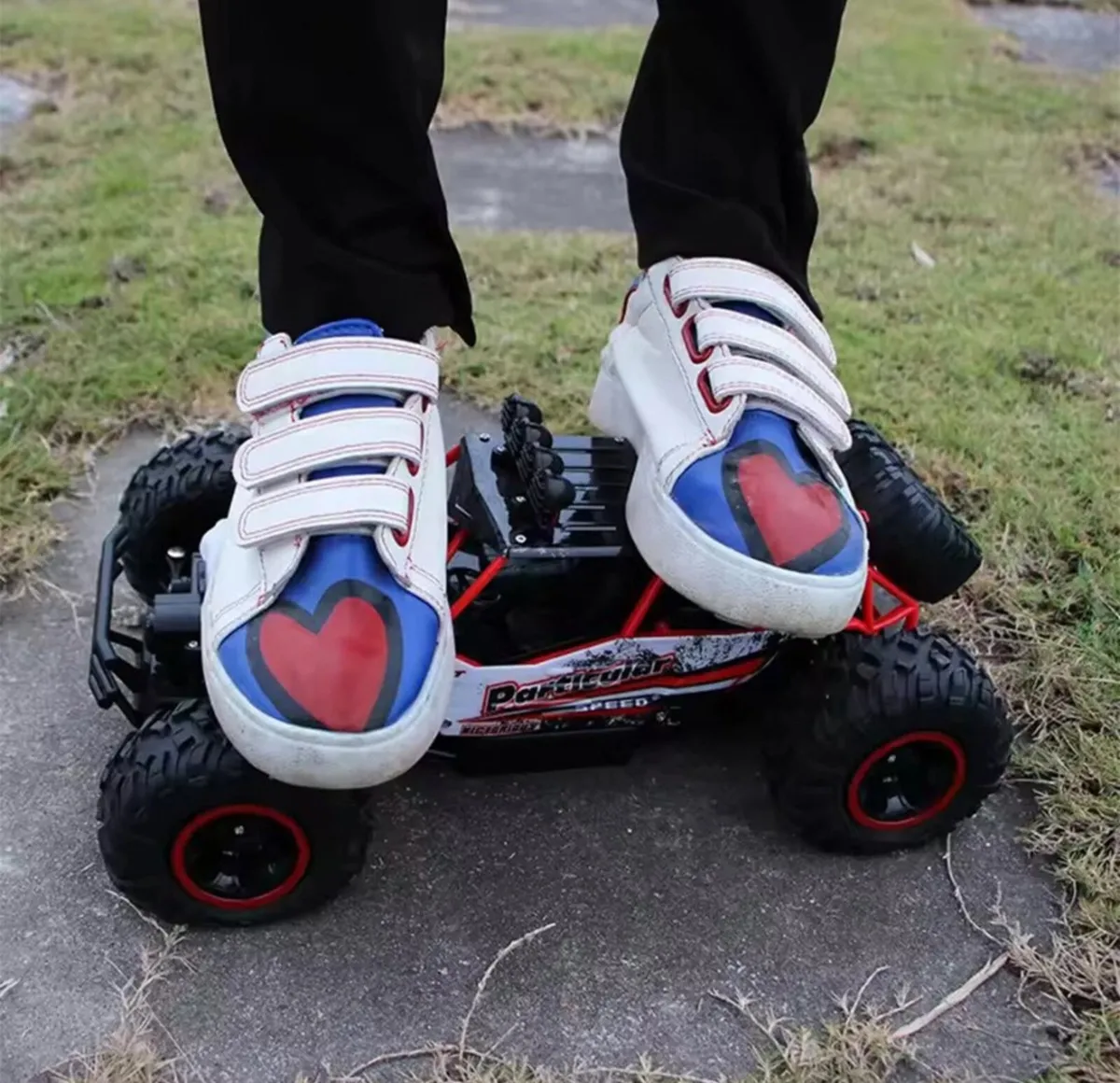 NEW 4WD RC Remote Control Stunt Car Monster Truck - Image 2