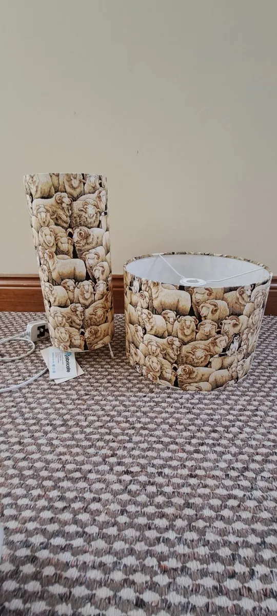 Lamp and matching light shade - Image 1