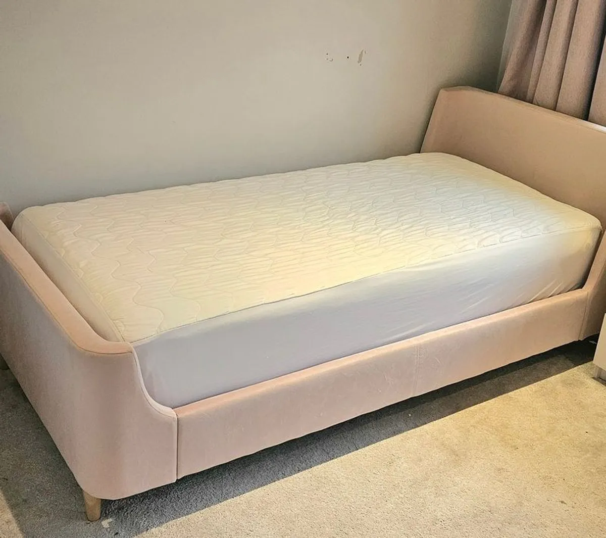 Kids Pink Bed - Image 2