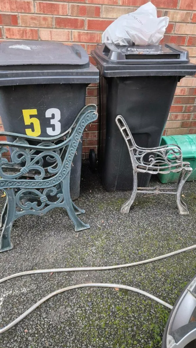 Iron cast garden bench sides - Image 3
