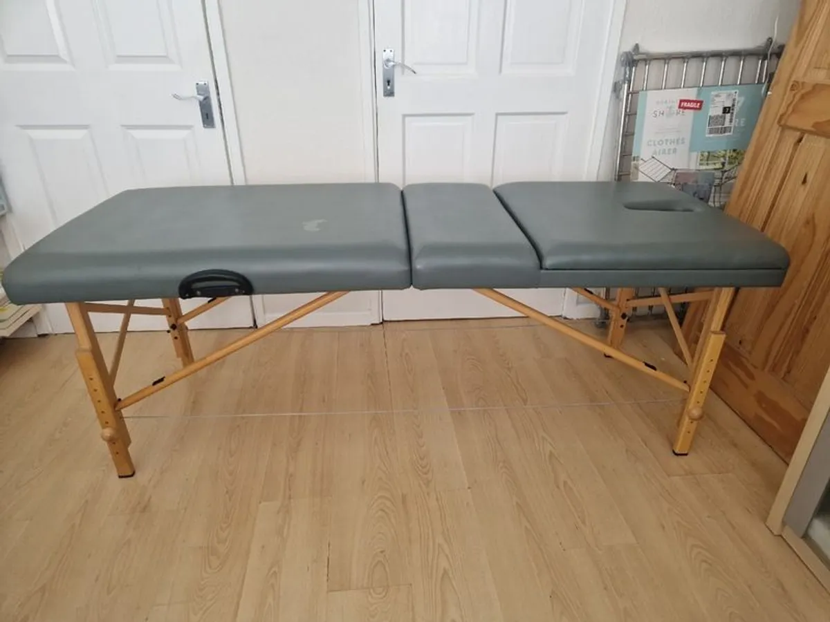 Massage couch - Image 1