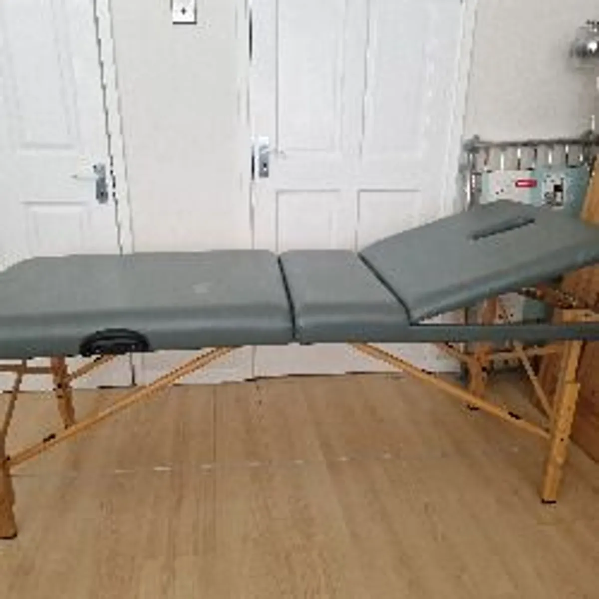 Massage couch - Image 2