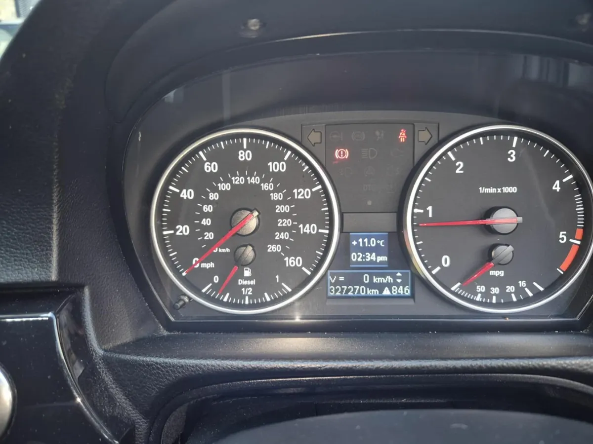 BMW 3-Series 2007 - Image 2