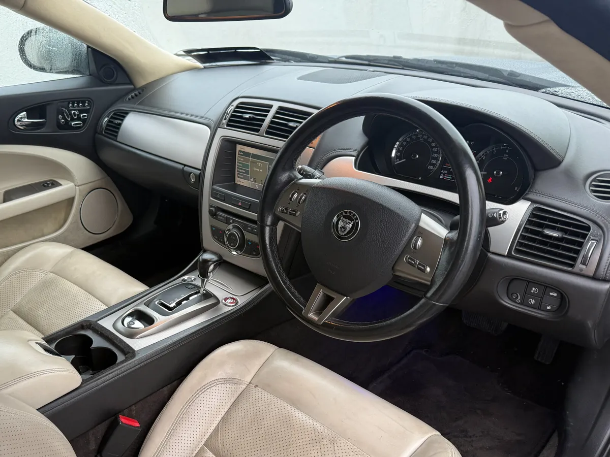 Jaguar XK 4.2 V8 COUPE 2007 - Image 2