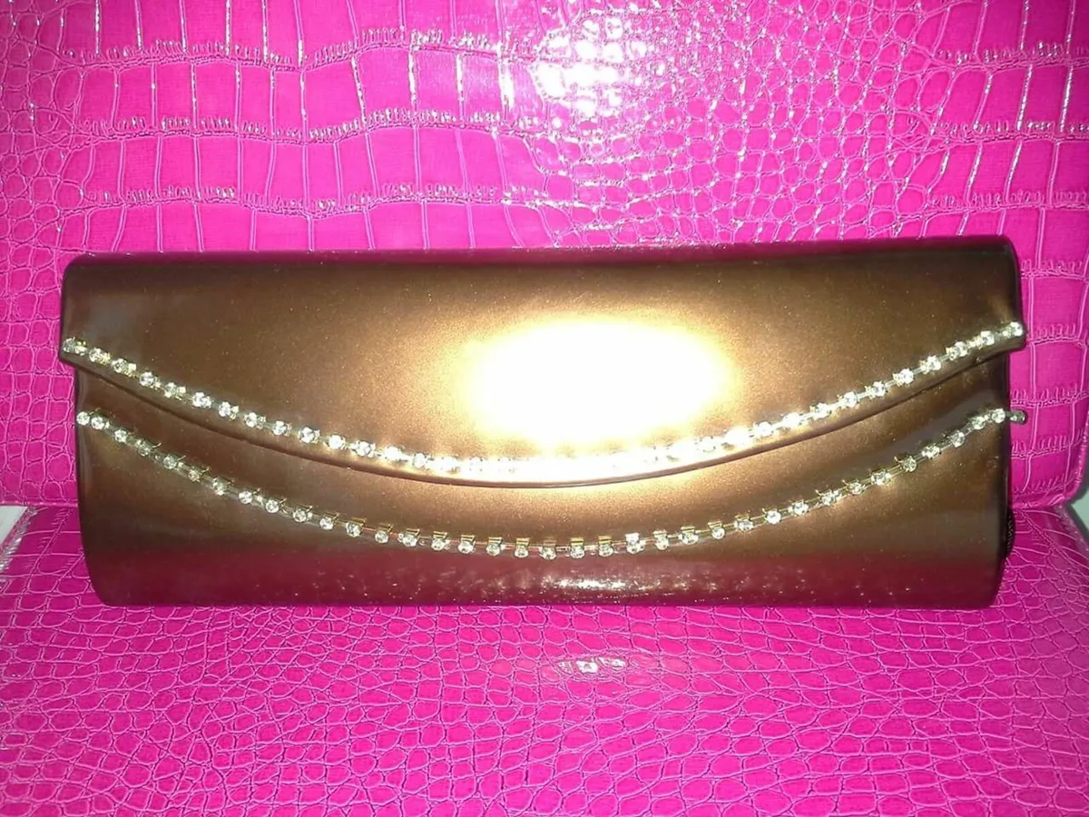 new clutches 28 each - Image 1