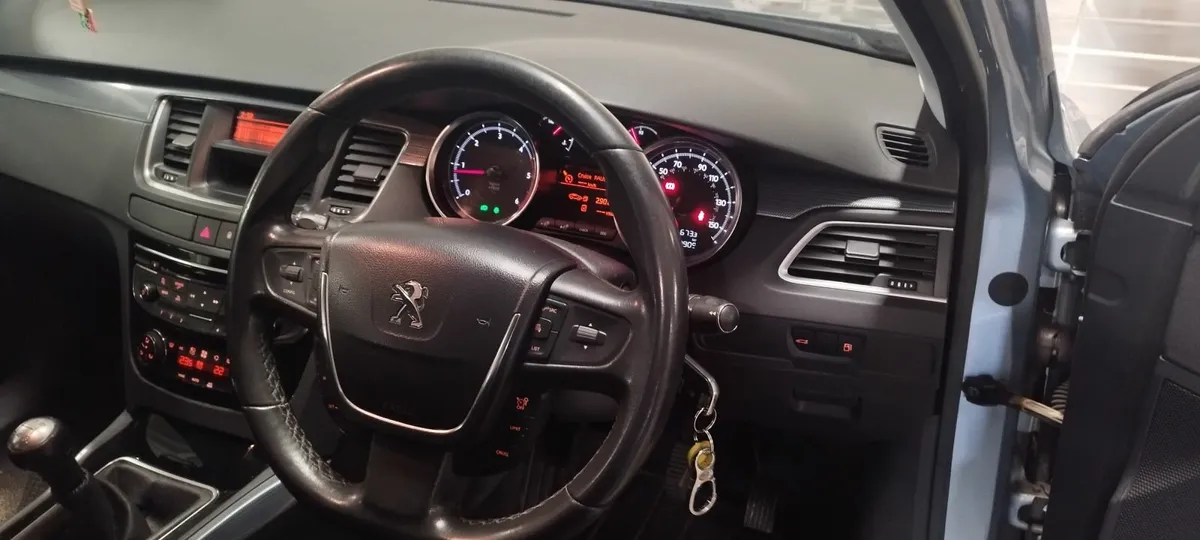 Peugeot 508 2012 - Image 2