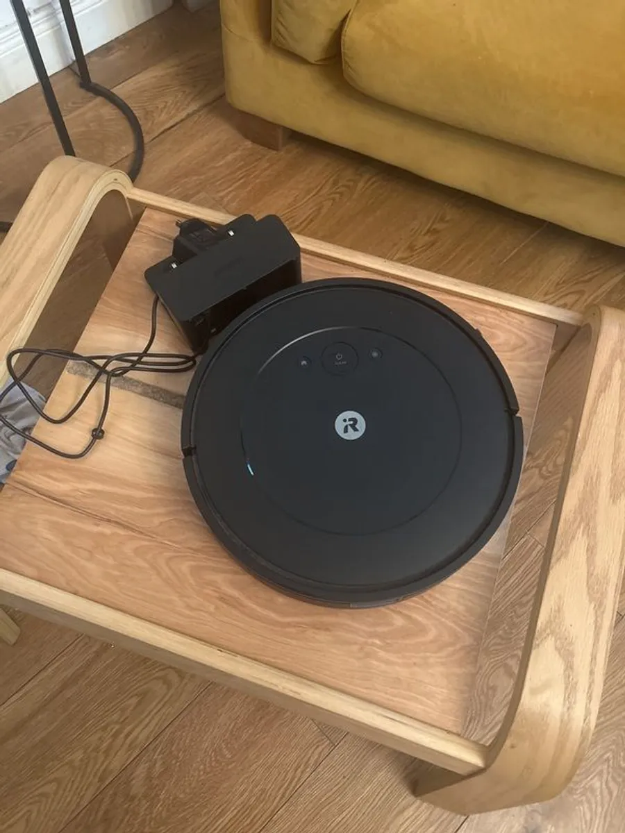 Roomba - Image 1