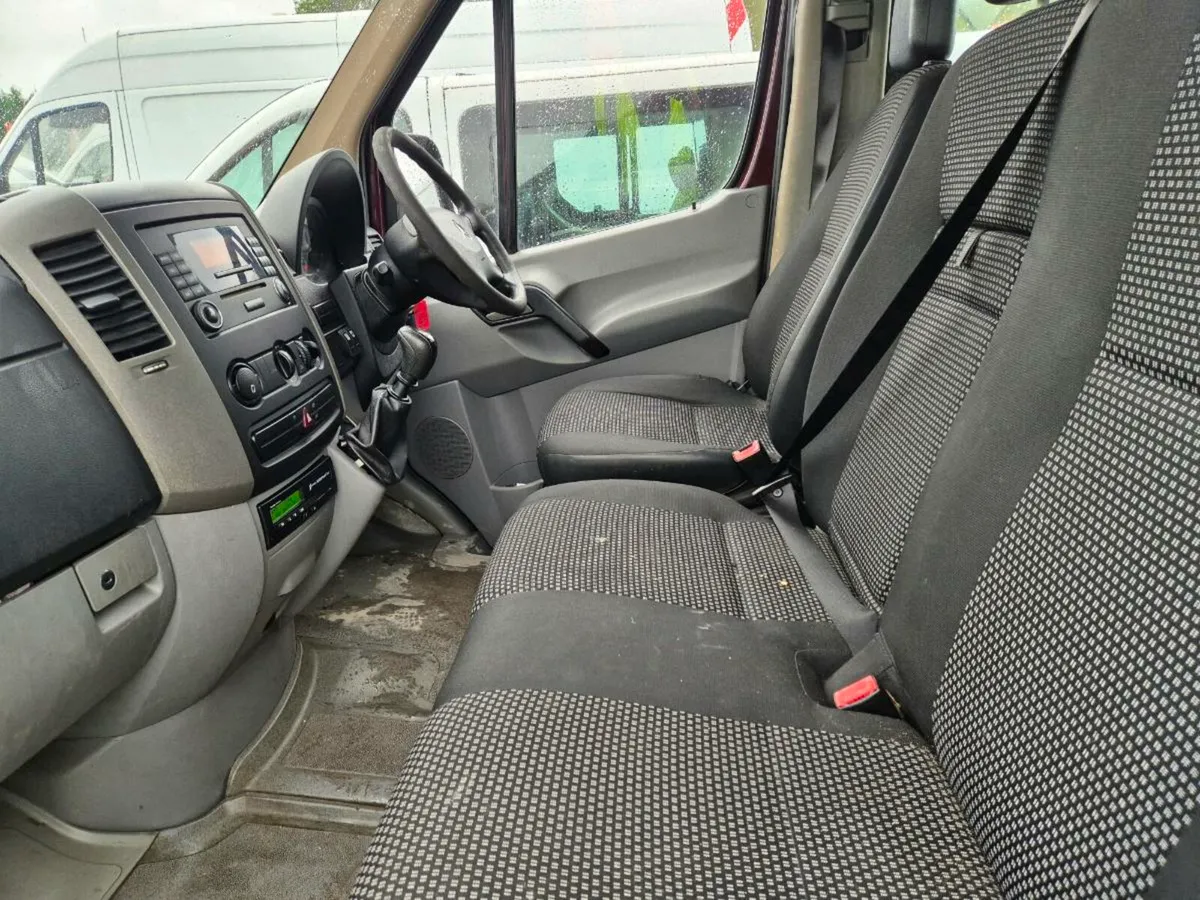 Mercedes sprinter 16 seater - Image 4