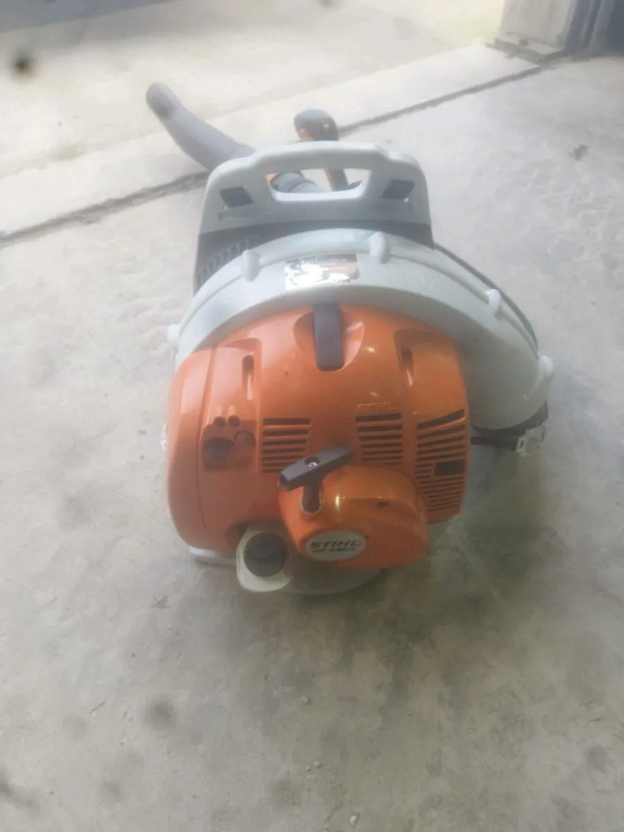 Leaf blower - Image 1