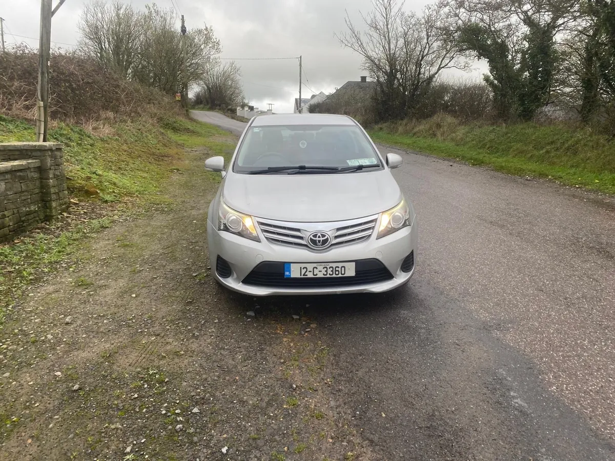TOYOTA AVENSIS 2.0 DIESEL - Image 3