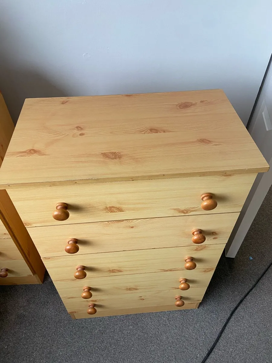 1 nos Chest of drawers - Image 1