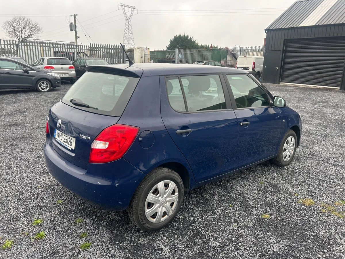 Skoda Fabia 1.2 Petrol 5DR 2014 - Image 4