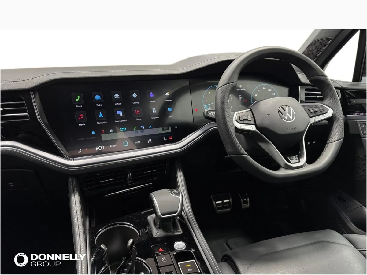 Volkswagen Touareg Diesel Estate Black Edition - Image 2