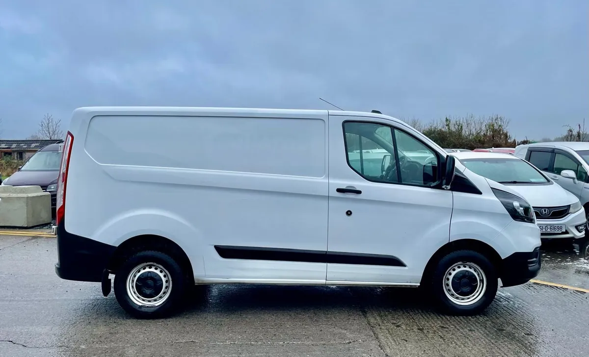FORD TRANSIT CUSTOM 2.0 TDCI - Image 3