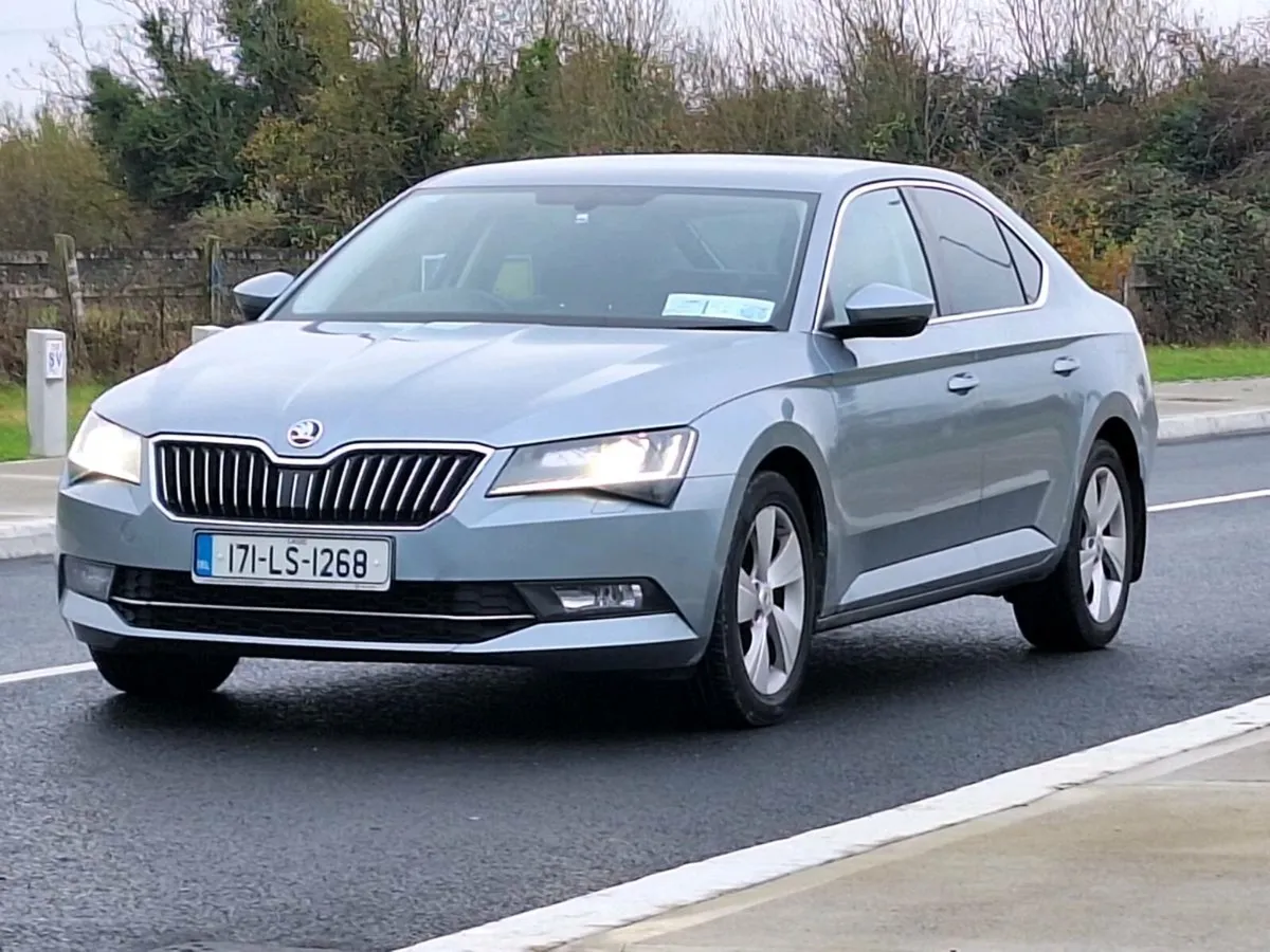 SKODA SUPERB 2.0 TDI - Image 4