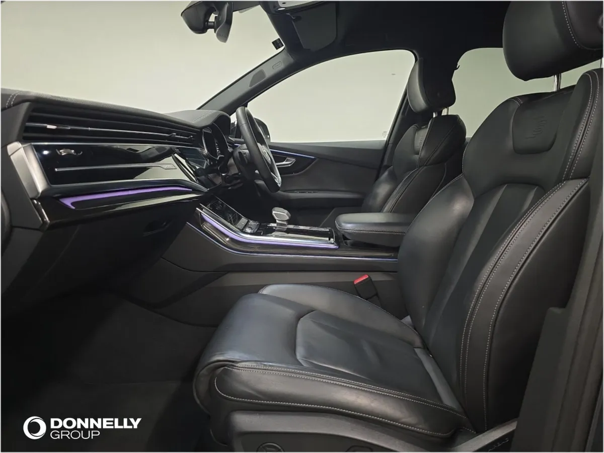 Audi Q7 Diesel Estate Black Edition - Image 4