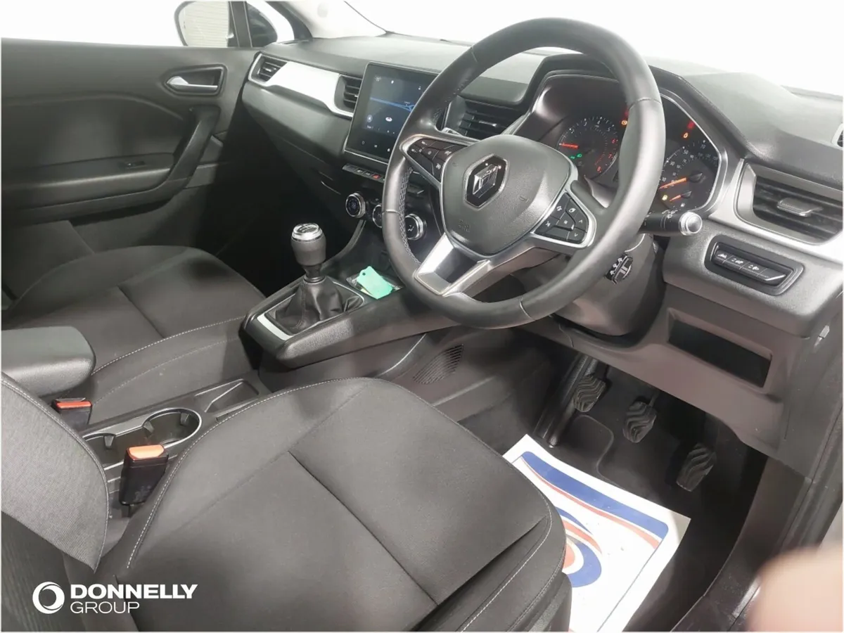 Renault Captur Hatchback Iconic - Image 4