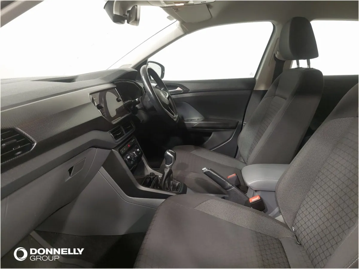 Volkswagen T-cross Estate SE - Image 2