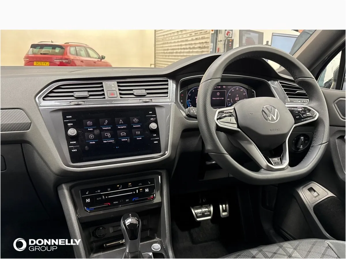 Volkswagen Tiguan Allspace Estate R-Line - Image 2