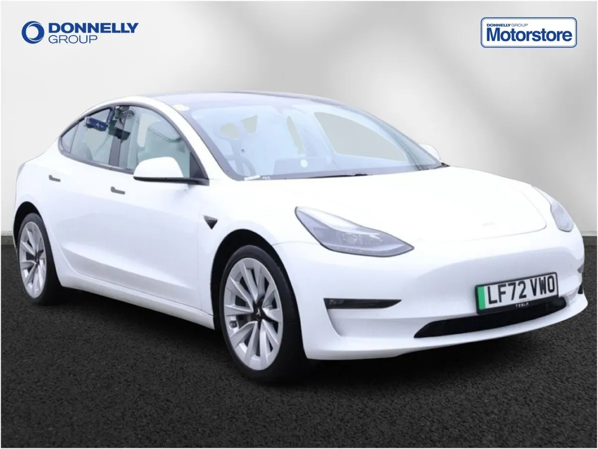 Tesla Model 3 Saloon Long Range - Image 1