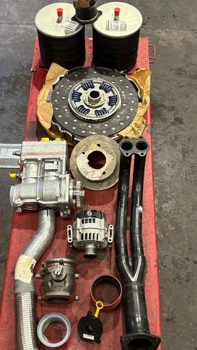 Mercedes Actros Axor Sprinter Vito parts - Image 1