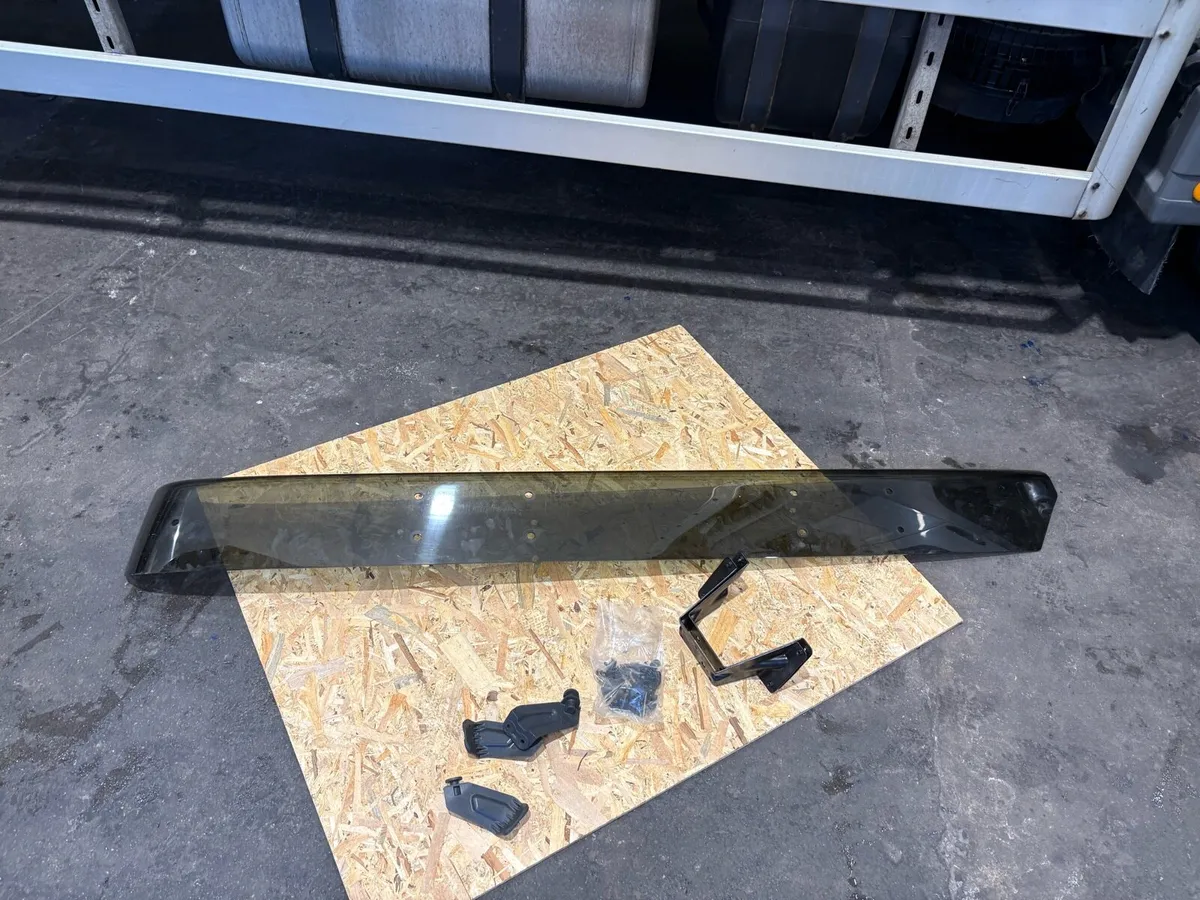 Mercedes Actros Axor Sprinter Vito parts - Image 3