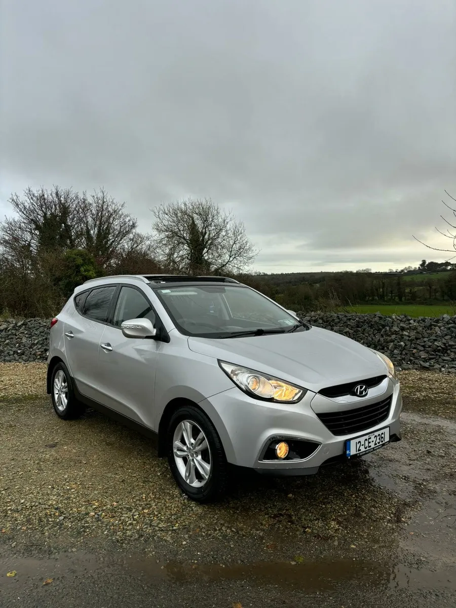 12 HYUNDAI ix35  low kms - Image 1
