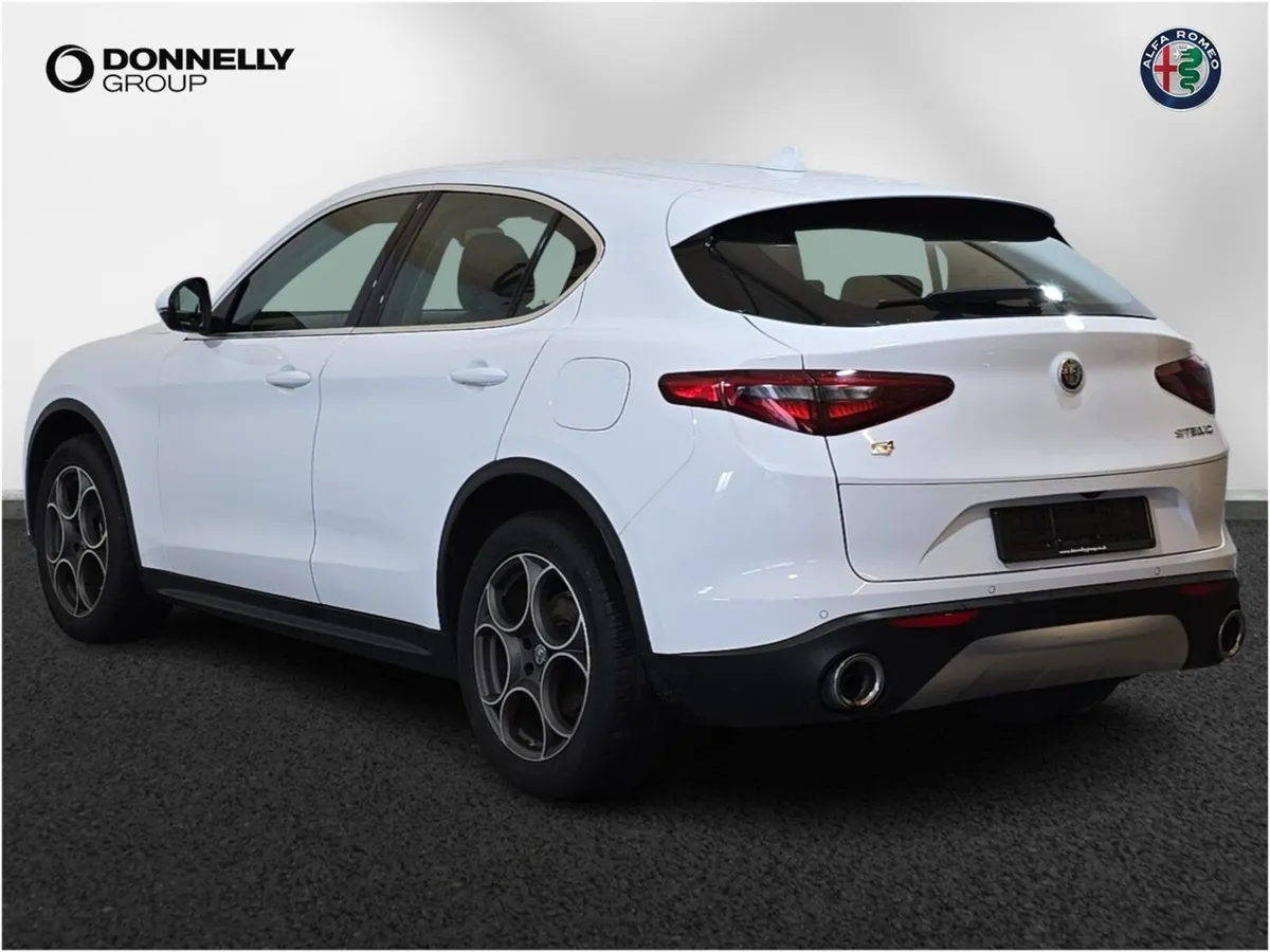 Alfa Romeo Stelvio Diesel Estate Super - Image 2