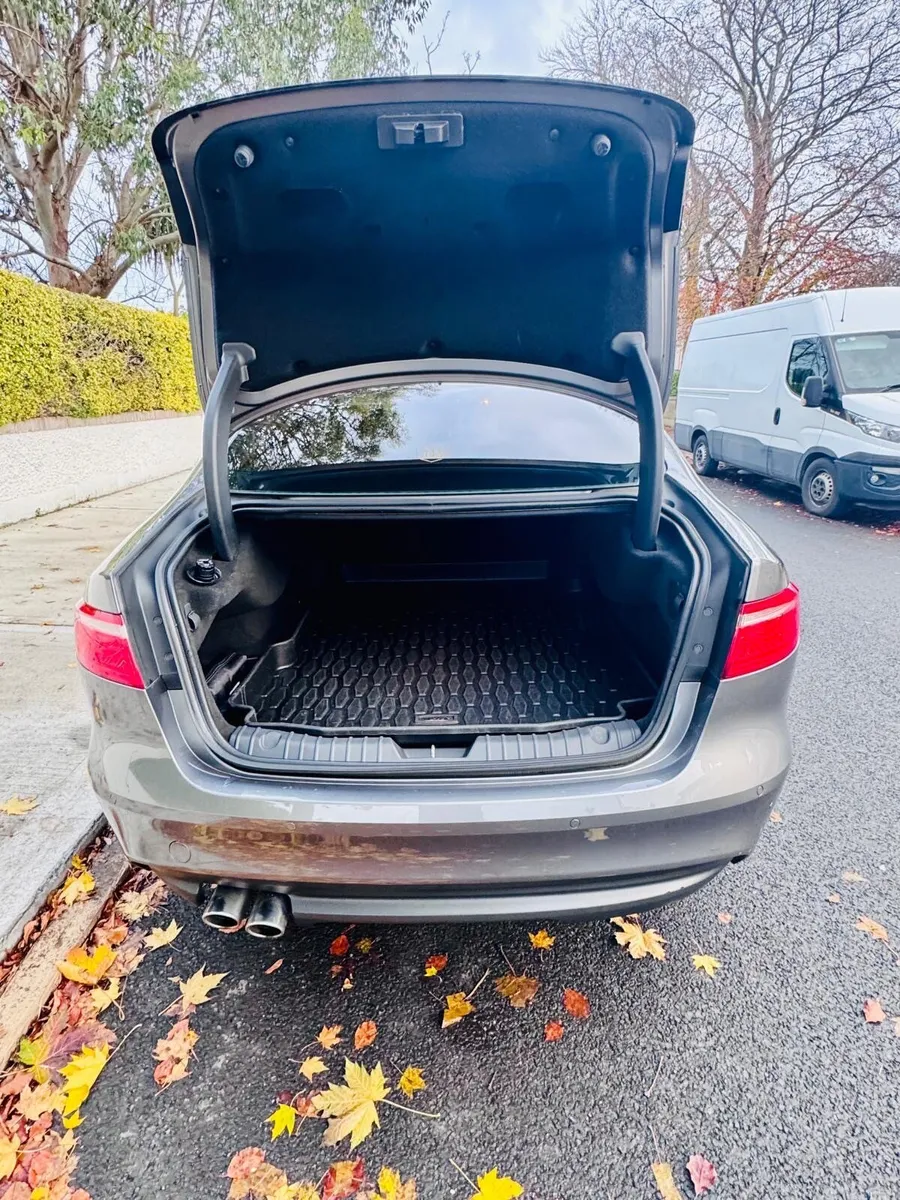 Jaguar XF 2016 - Image 2