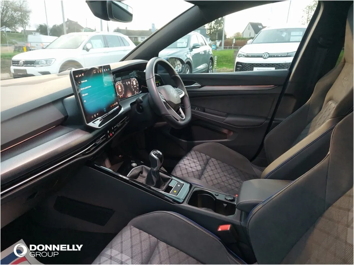 Volkswagen Golf Hatchback R-Line - Image 2