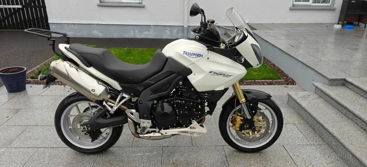 Triumph Tiger 1050 - 2009 - Image 1