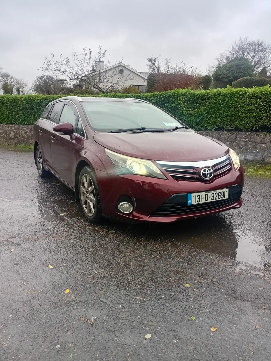 2013 Toyota Avensis - Image 1