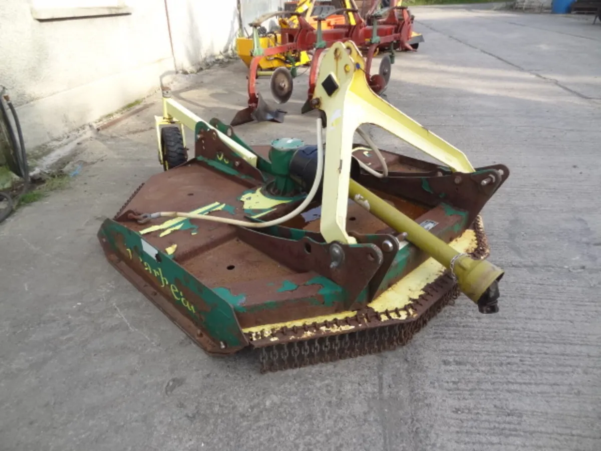 Spearhead Swipe 1600 HD Mounted Topper - Image 1