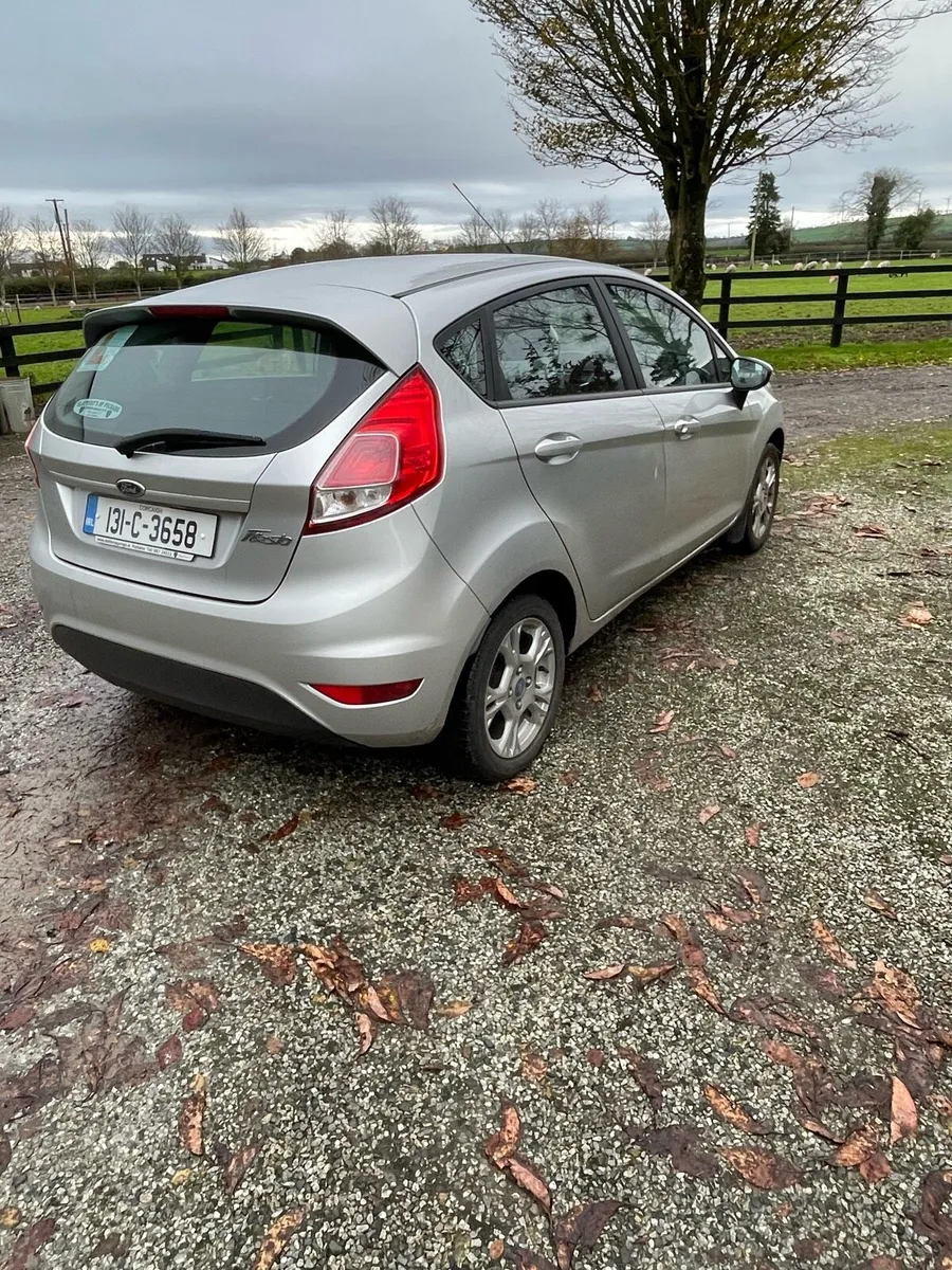 Ford fiesta zetec - Image 4