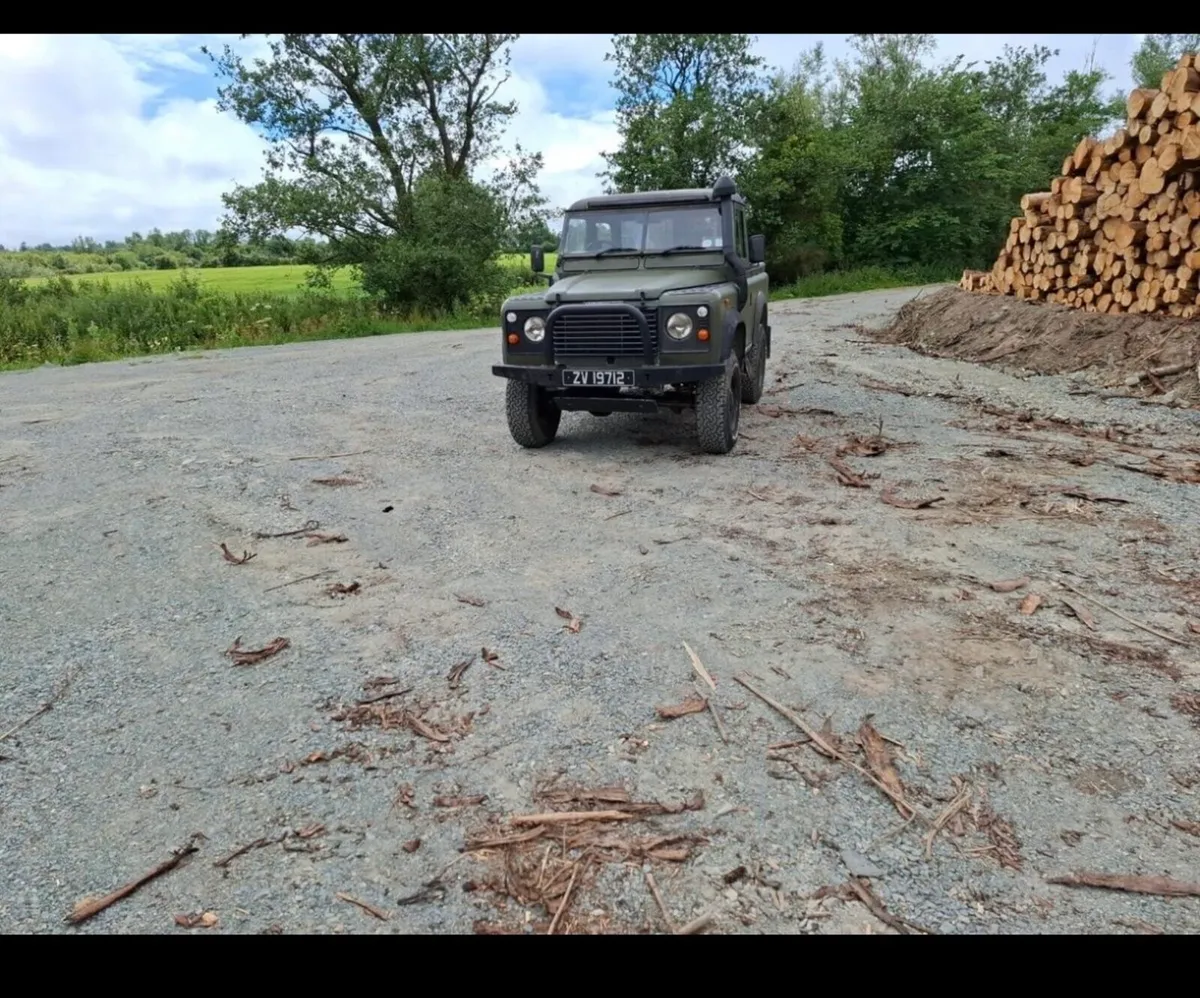 Land Rover 90 series 2/2a - Image 2