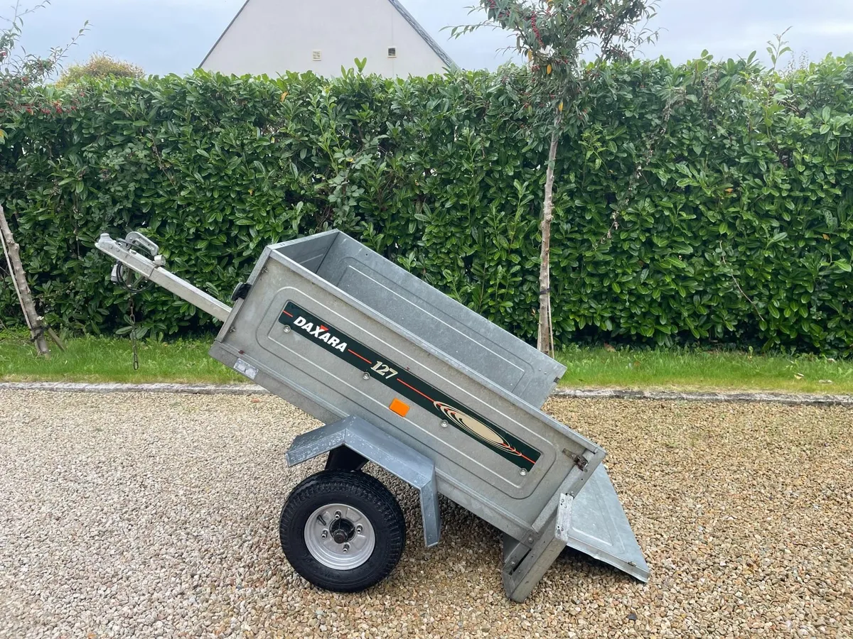 Daxara 127 Trailer with Waterproof Cover - Image 1