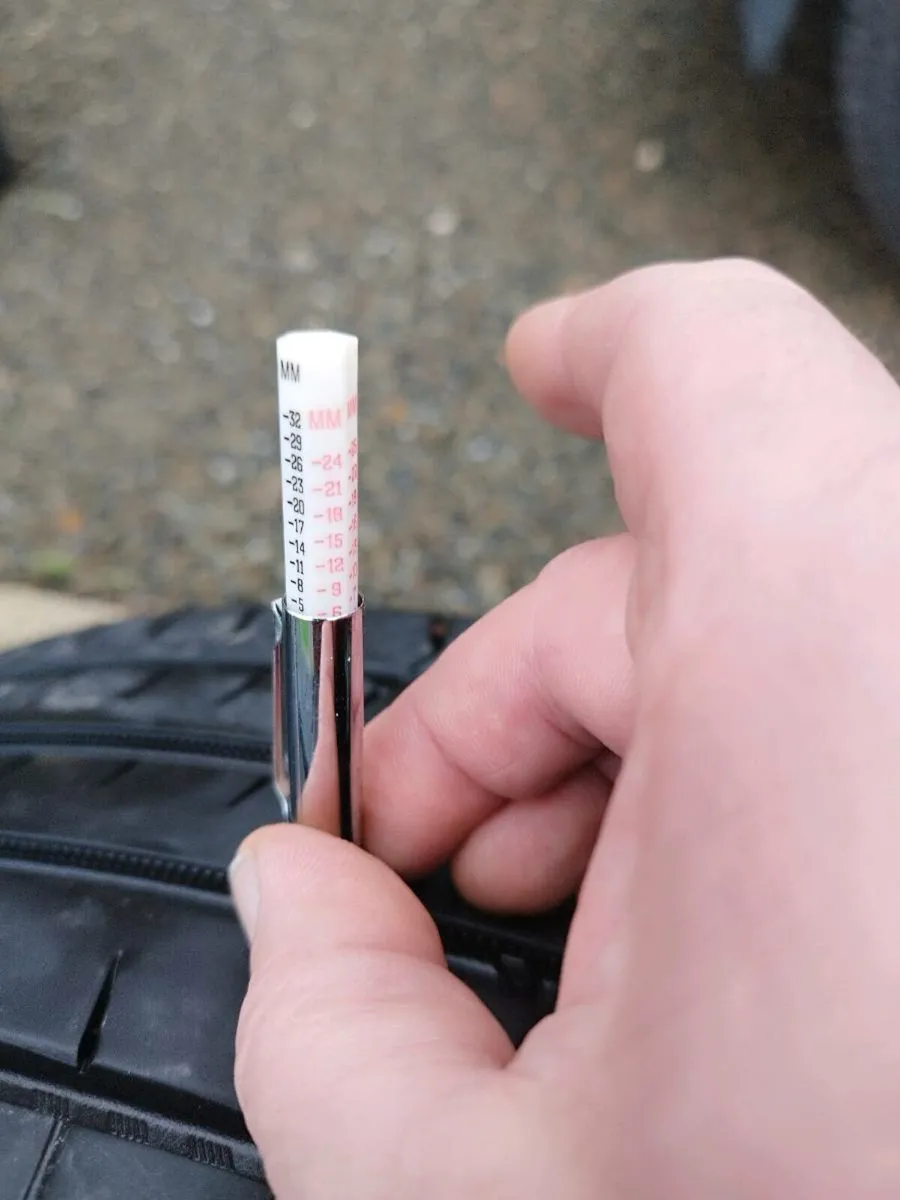 4 TIRES  235/55 r17 - Image 4