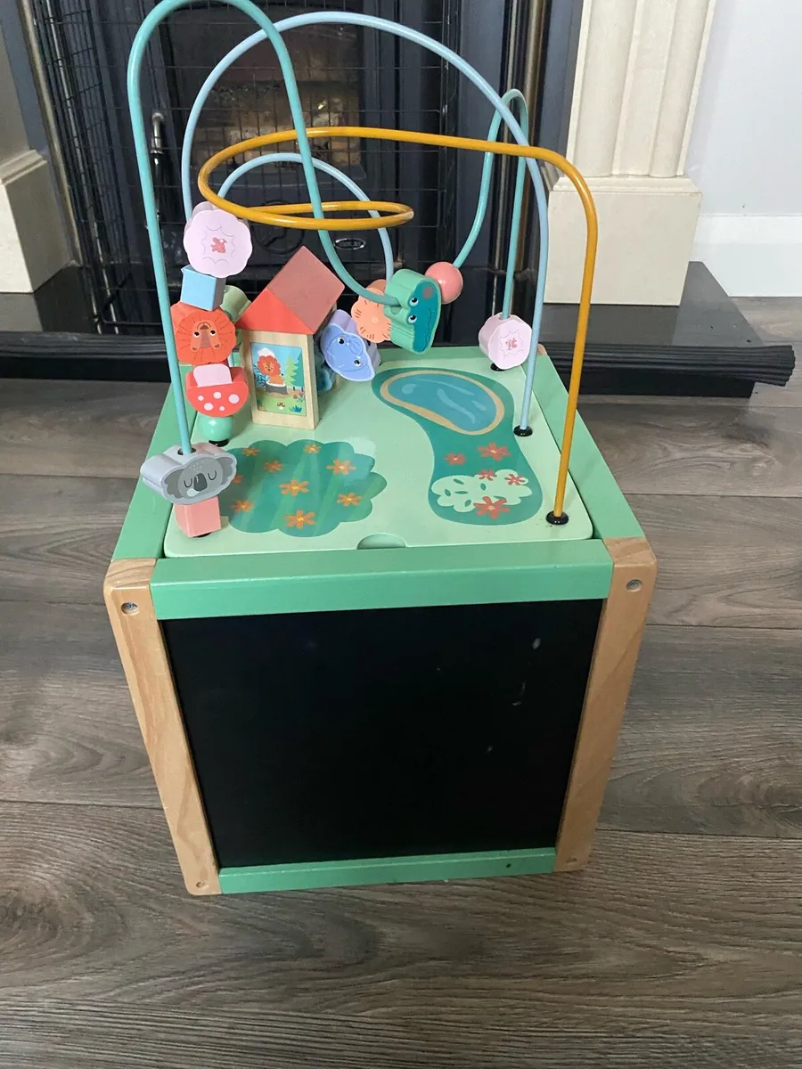 Squirrel Play Wooden 5-in-1 Activity Cube Safari - Image 3