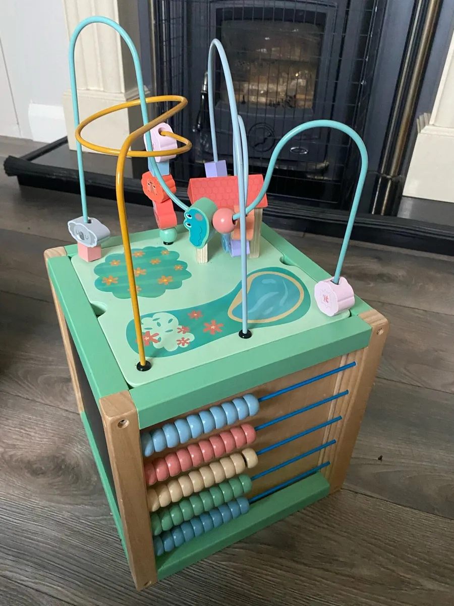 Squirrel Play Wooden 5-in-1 Activity Cube Safari - Image 4