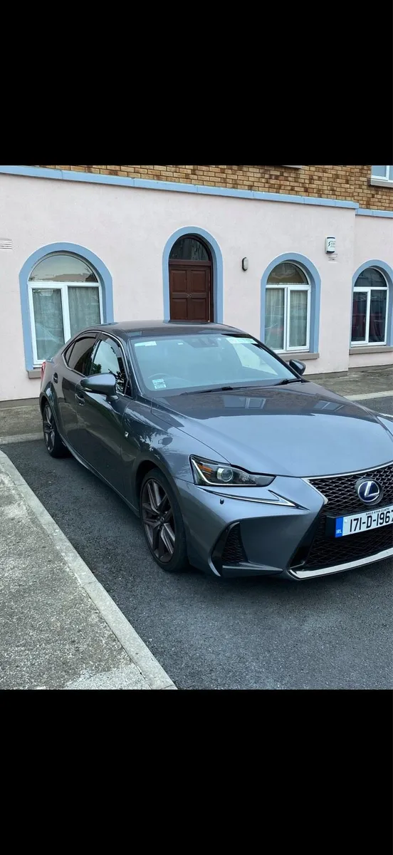 Lexus IS300H f sport - Image 3