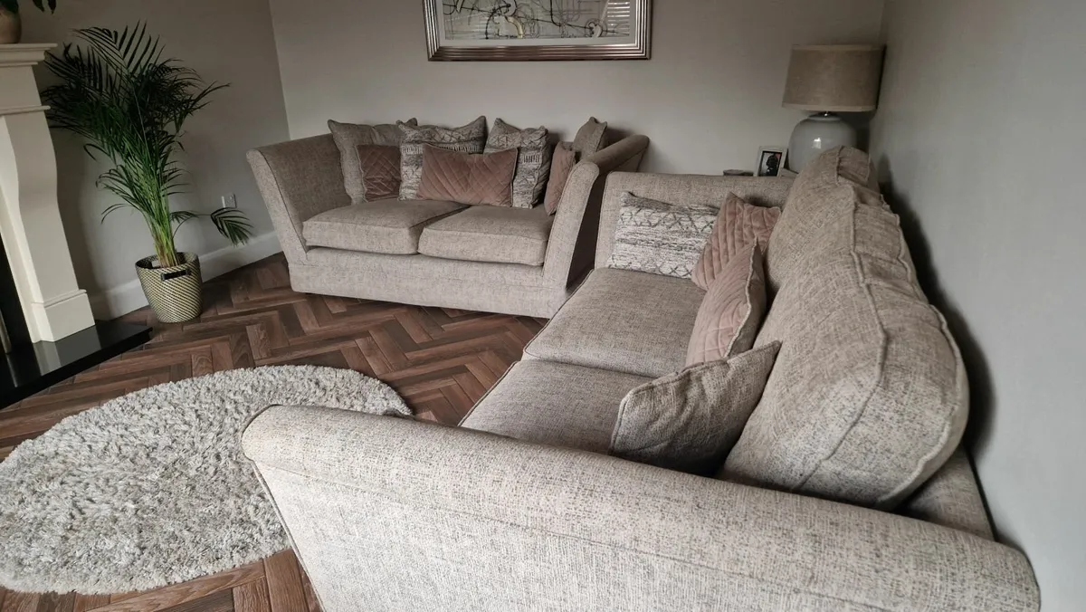 3-2-1 Sofa - Image 1