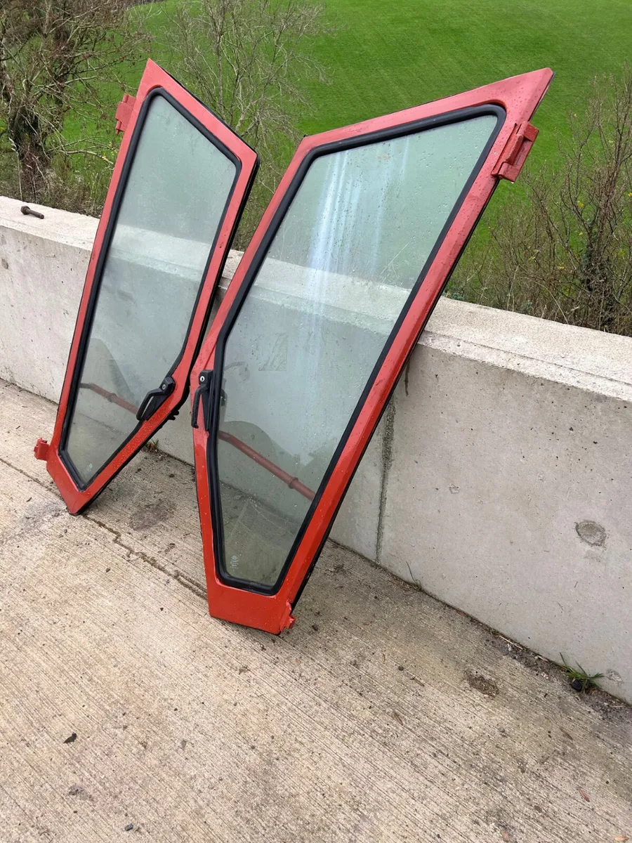 x2 Fiat Super Comfort Cab Doors - Image 2