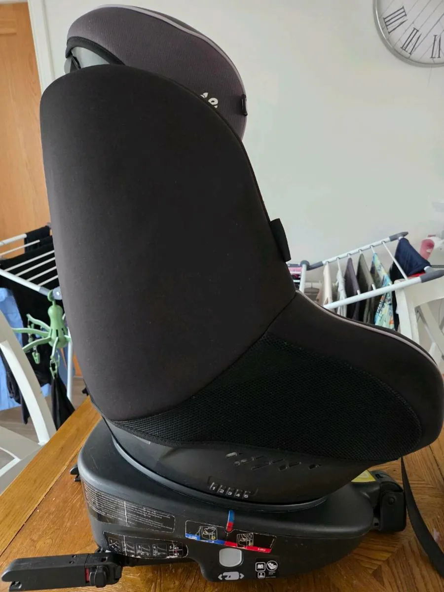 Joie 360 Spin Carseat - Image 3