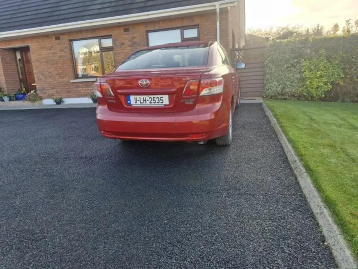 Toyota Avensis 2011 - Image 4