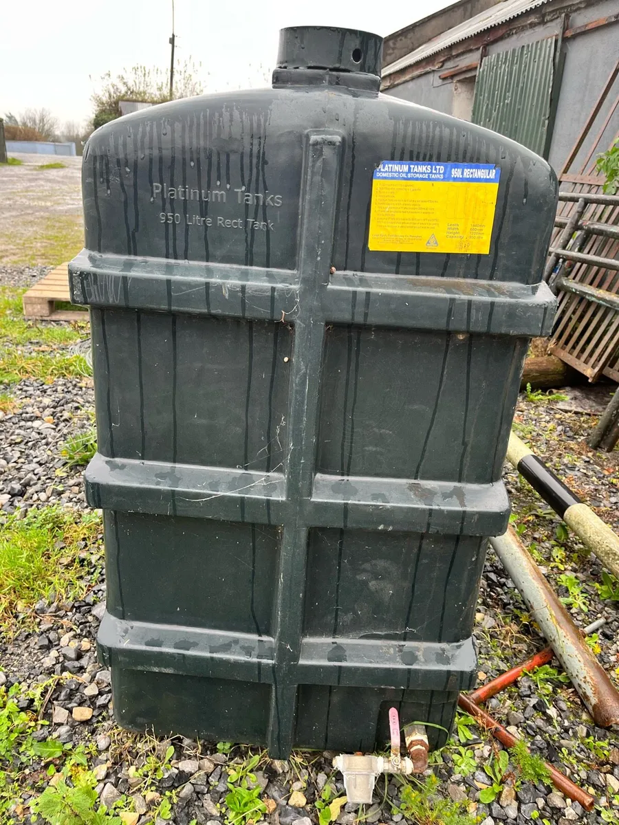 Various items - Image 1